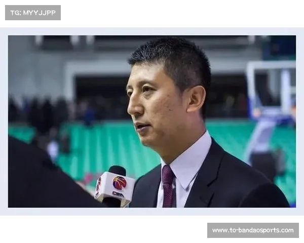 姚明现身杭州热身赛与郭士强密谈20分钟引发战术调整猜测