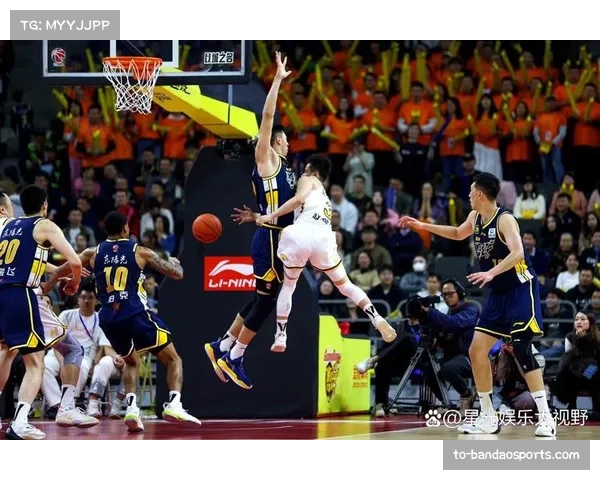 季后赛席位竞争加剧 多队胜率相近悬念持续